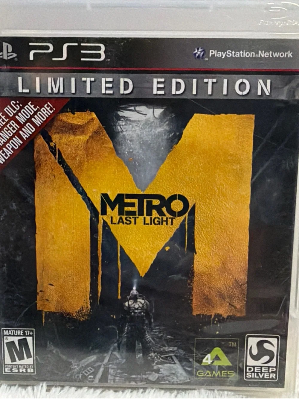 Metro: Last Light Limited Edition - PlayStation 3 includes manual